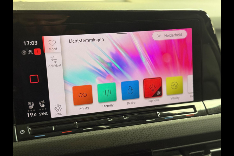 Volkswagen Golf 2.0 TSI GTI | Pano | Trekhaak | Memory | Harman/Kardon | camera | Leer