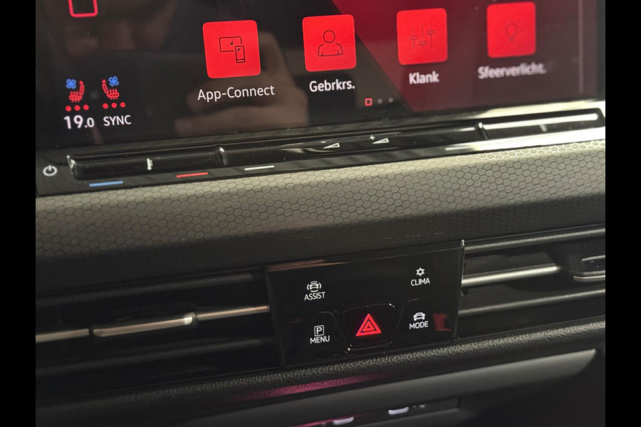 Volkswagen Golf 2.0 TSI GTI | Pano | Trekhaak | Memory | Harman/Kardon | camera | Leer