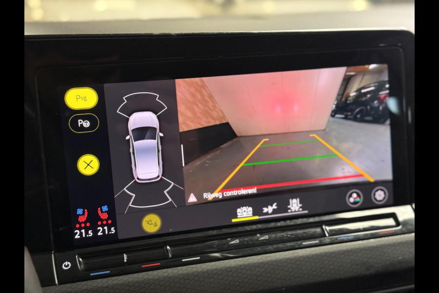Volkswagen Golf 2.0 TSI GTI | Pano | Trekhaak | Memory | Harman/Kardon | camera | Leer