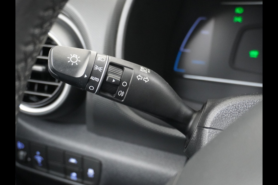 Hyundai Kona EV Comfort 64kWh Warmtepomp Navi Ecc Camera Adaptieve Cruise Control Pdc DAB Apple Carplay Android Auto Led Premium Krell® Audio Keyless Resterende garantie op de hoogspanning accu 4 jaar of tot 160.000km