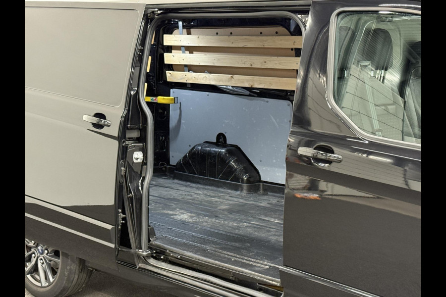 Ford Transit Custom 290 2.0 TDCI L2H1 Sport Airco ACC Bluetooth Navi Trekhaak Stoelverwarming Ford Transit Custom 290 2.0 TDCI L2H1 Sport Airco ACC Bluetooth Navi Trekhaak Stoelverwarming