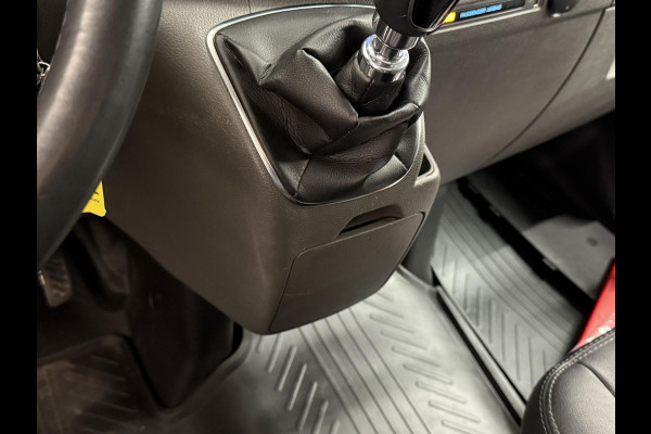 Ford Transit Custom 290 2.0 TDCI L2H1 Sport Airco ACC Bluetooth Navi Trekhaak Stoelverwarming Ford Transit Custom 290 2.0 TDCI L2H1 Sport Airco ACC Bluetooth Navi Trekhaak Stoelverwarming