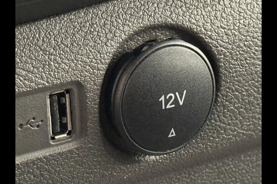 Ford Transit Custom 290 2.0 TDCI L2H1 Sport Airco ACC Bluetooth Navi Trekhaak Stoelverwarming Ford Transit Custom 290 2.0 TDCI L2H1 Sport Airco ACC Bluetooth Navi Trekhaak Stoelverwarming