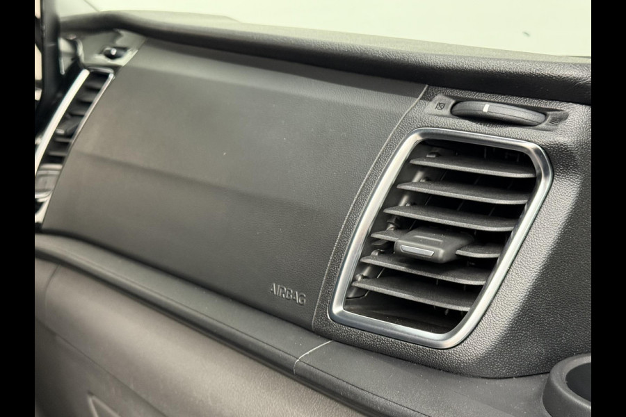 Ford Transit Custom 290 2.0 TDCI L2H1 Sport Airco ACC Bluetooth Navi Trekhaak Stoelverwarming Ford Transit Custom 290 2.0 TDCI L2H1 Sport Airco ACC Bluetooth Navi Trekhaak Stoelverwarming