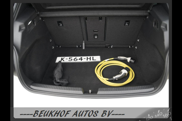 Volkswagen ID.3 First Plus 58 kWh Trekhaak Camera Carplay