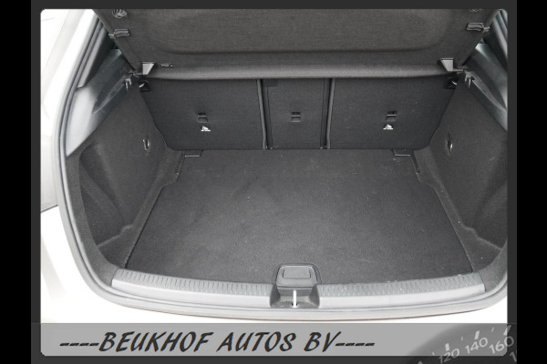 Mercedes-Benz A-Klasse 200 Business Solution Amg Navi Xenon