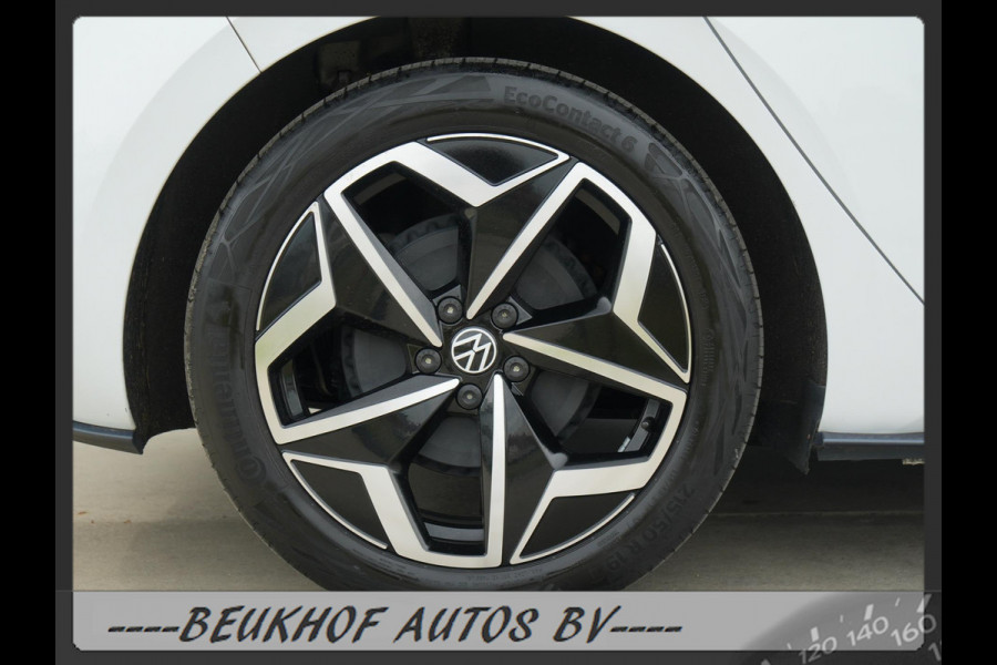 Volkswagen ID.3 First Plus 58 kWh Soh 93% Carplay Trekhaak Volkswagen ID.3 First Plus 58 kWh Soh 93% Carplay Trekhaak