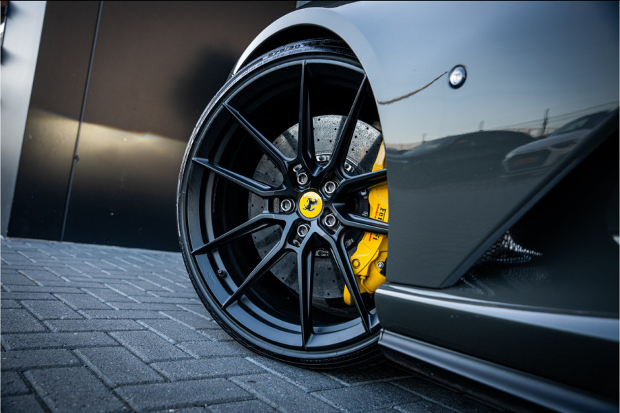 Ferrari 812 6.5 V12 Superfast HELE - Novitec | Grigio Scuro | Carbon Seats & Interior | Lift | Passenger Display