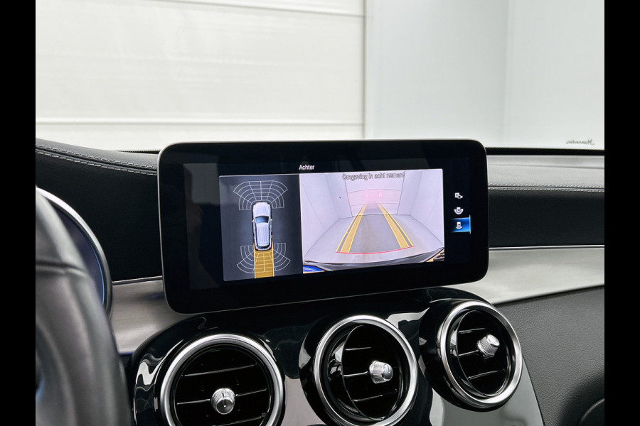Mercedes-Benz GLC 300e 4MATIC Premium Plus Panorama dak | Lichtmetalen velgen | Navigatie | Parking support | Elect. bed. voorstoelen met memory | Burmeister radio | Inclusief 24 maanden MB Certified garantie voor Europa.