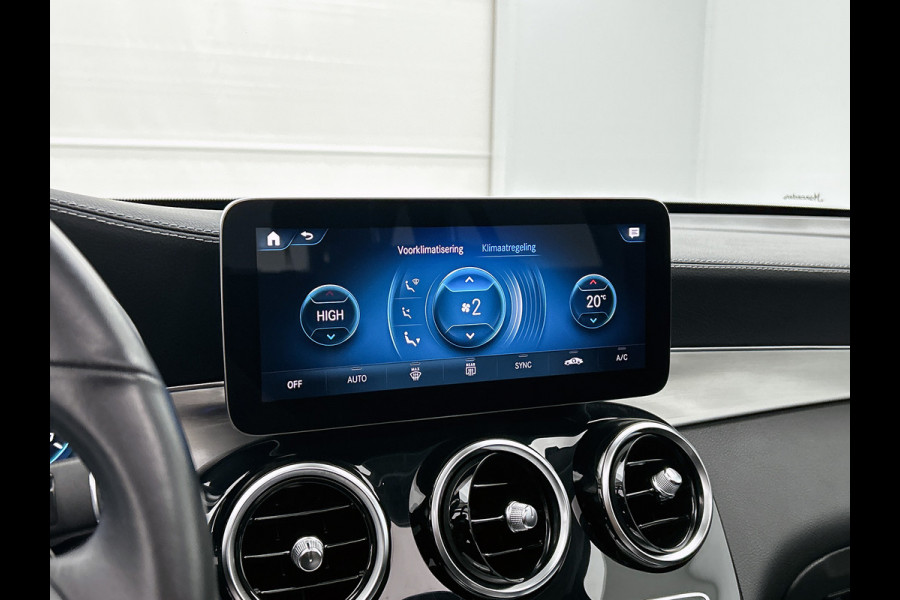 Mercedes-Benz GLC 300e 4MATIC Premium Plus Panorama dak | Lichtmetalen velgen | Navigatie | Parking support | Elect. bed. voorstoelen met memory | Burmeister radio | Inclusief 24 maanden MB Certified garantie voor Europa.