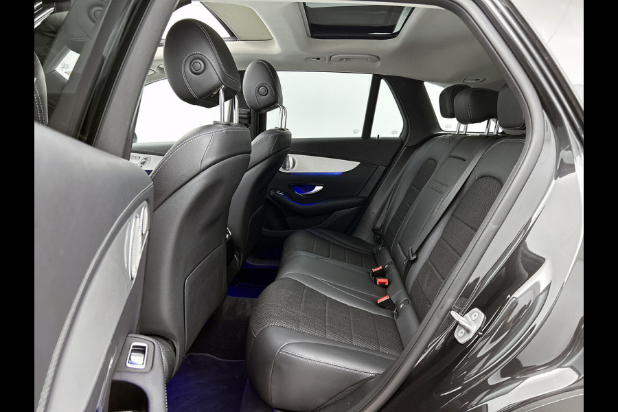 Mercedes-Benz GLC 300e 4MATIC Premium Plus Panorama dak | Lichtmetalen velgen | Navigatie | Parking support | Elect. bed. voorstoelen met memory | Burmeister radio | Inclusief 24 maanden MB Certified garantie voor Europa.