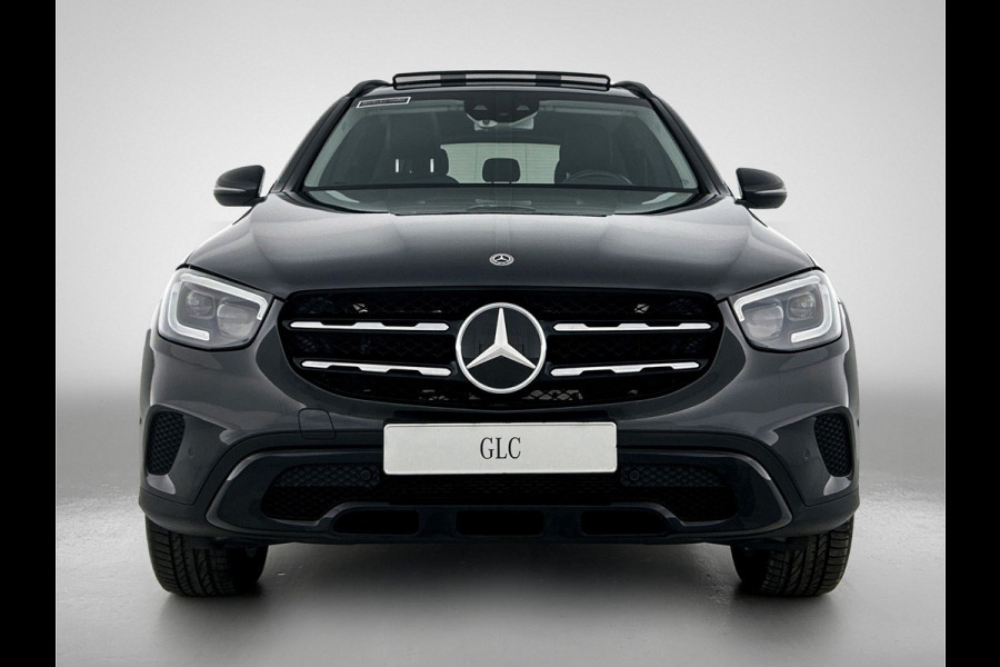 Mercedes-Benz GLC 300e 4MATIC Premium Plus Panorama dak | Lichtmetalen velgen | Navigatie | Parking support | Elect. bed. voorstoelen met memory | Burmeister radio | Inclusief 24 maanden MB Certified garantie voor Europa.