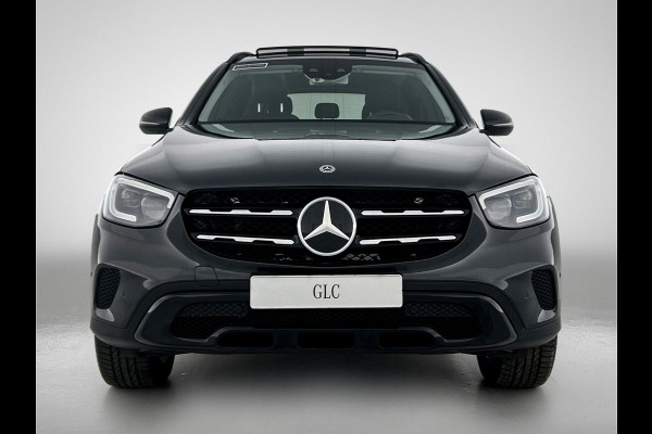 Mercedes-Benz GLC 300e 4MATIC Premium Plus Panorama dak | Lichtmetalen velgen | Navigatie | Parking support | Elect. bed. voorstoelen met memory | Burmeister radio | Inclusief 24 maanden MB Certified garantie voor Europa.