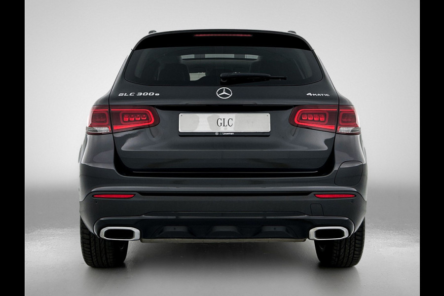 Mercedes-Benz GLC 300e 4MATIC Premium Plus Panorama dak | Lichtmetalen velgen | Navigatie | Parking support | Elect. bed. voorstoelen met memory | Burmeister radio | Inclusief 24 maanden MB Certified garantie voor Europa.