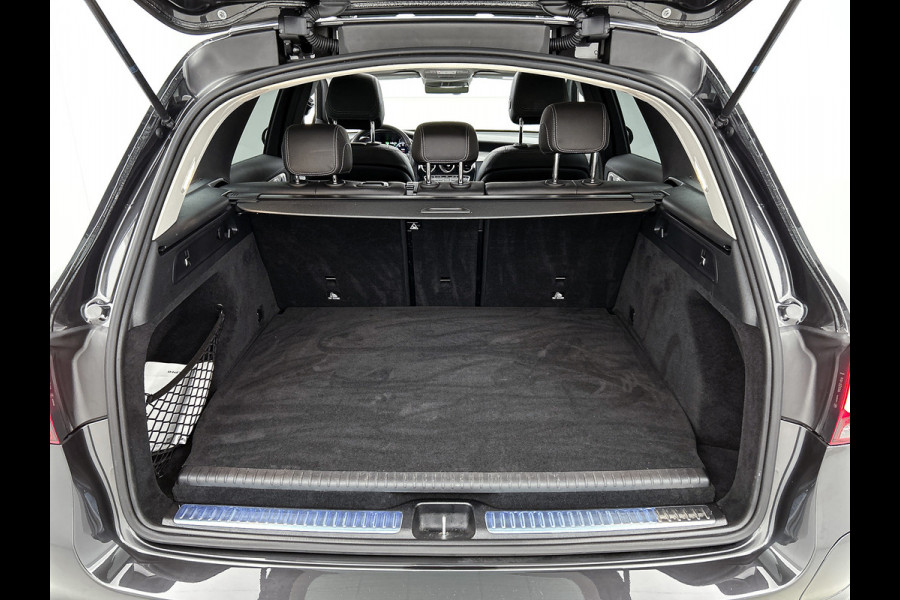 Mercedes-Benz GLC 300e 4MATIC Premium Plus Panorama dak | Lichtmetalen velgen | Navigatie | Parking support | Elect. bed. voorstoelen met memory | Burmeister radio | Inclusief 24 maanden MB Certified garantie voor Europa.