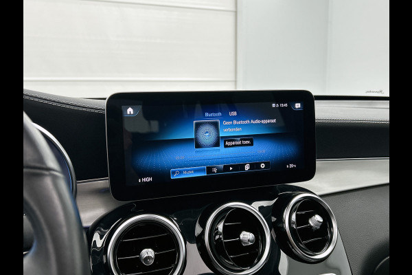 Mercedes-Benz GLC 300e 4MATIC Premium Plus Panorama dak | Lichtmetalen velgen | Navigatie | Parking support | Elect. bed. voorstoelen met memory | Burmeister radio | Inclusief 24 maanden MB Certified garantie voor Europa.