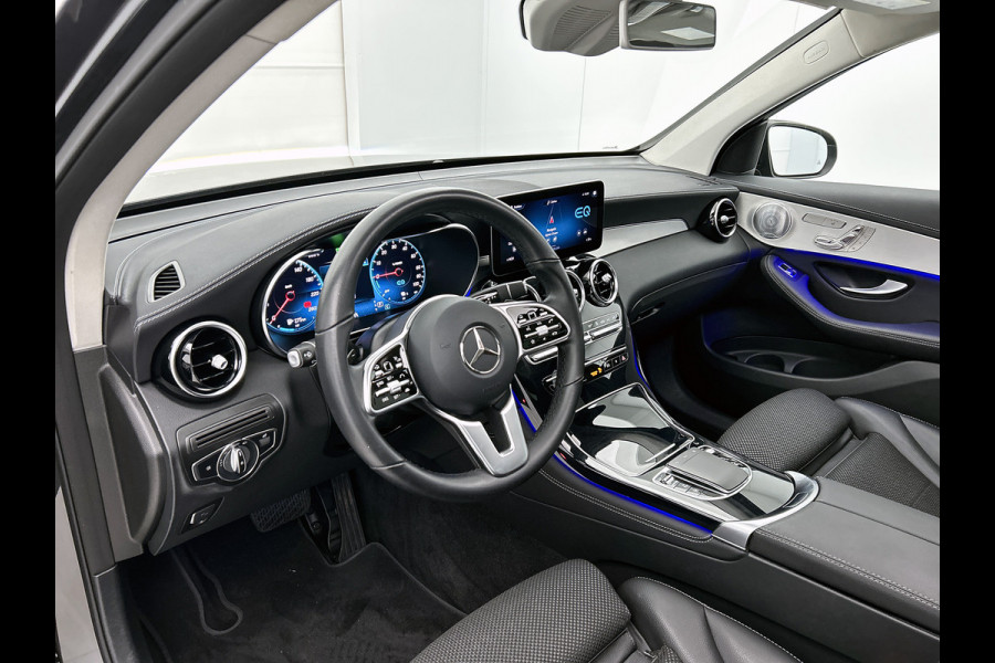Mercedes-Benz GLC 300e 4MATIC Premium Plus Panorama dak | Lichtmetalen velgen | Navigatie | Parking support | Elect. bed. voorstoelen met memory | Burmeister radio | Inclusief 24 maanden MB Certified garantie voor Europa.