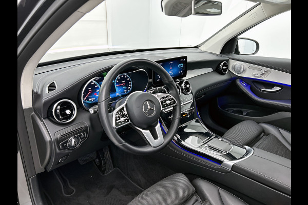 Mercedes-Benz GLC 300e 4MATIC Premium Plus Panorama dak | Lichtmetalen velgen | Navigatie | Parking support | Elect. bed. voorstoelen met memory | Burmeister radio | Inclusief 24 maanden MB Certified garantie voor Europa.