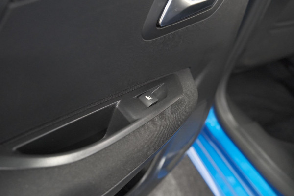 Peugeot e-208 EV Active 50 kWh | Navigatie | Apple Carplay | Climate Control Peugeot e-208 EV Active 50 kWh | Navigatie | Apple Carplay | Climate Control