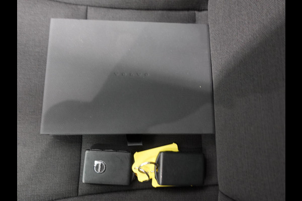 Volvo XC40 1.5 T3 163pk Momentum | Navigatie | Climate Control | Stoelverwarming | Dab | digitale Cockpit
