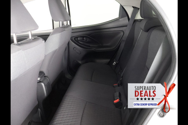 Toyota Yaris 1.5 HYBRID AUTOMAAT BLACK & WHITE GARANTIE 8-2033 NAVIGATIE.CLIMA.CRUISE