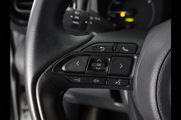 Toyota Yaris 1.5 HYBRID AUTOMAAT BLACK & WHITE GARANTIE 8-2033 NAVIGATIE.CLIMA.CRUISE