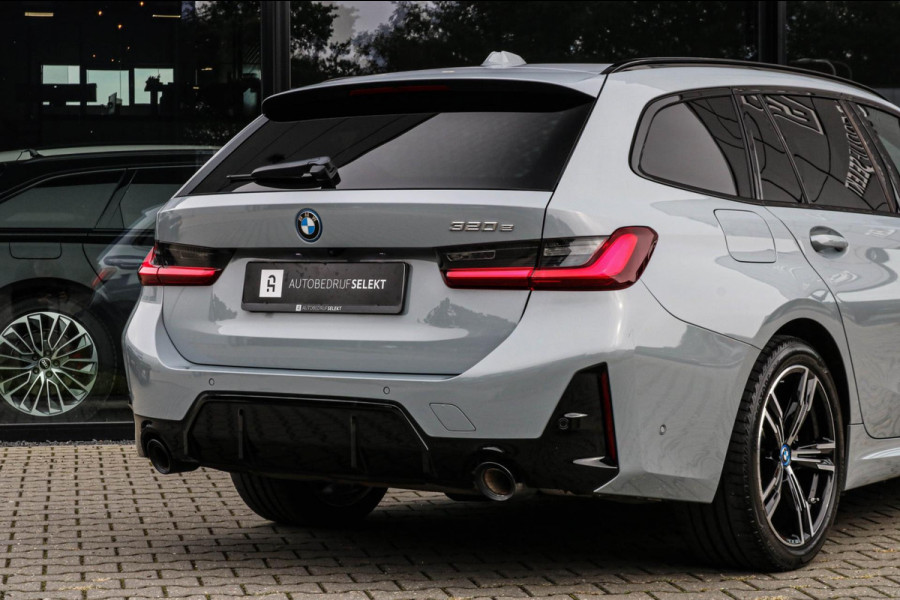 BMW 3 Serie Touring 320e - M-SPORT - PANO - CAMERA - BROOKLYN GREY BMW 3 Serie Touring 320e - M-SPORT - PANO - CAMERA - BROOKLYN GREY