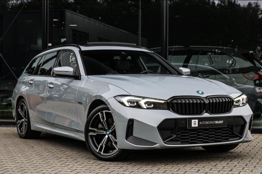 BMW 3 Serie Touring 320e - M-SPORT - PANO - CAMERA - BROOKLYN GREY BMW 3 Serie Touring 320e - M-SPORT - PANO - CAMERA - BROOKLYN GREY