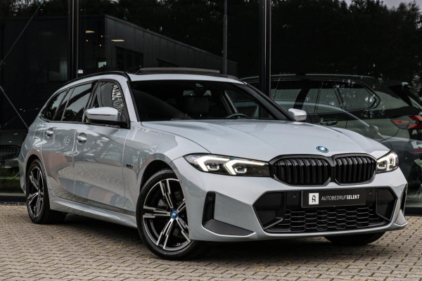 BMW 3 Serie Touring 320e - M-SPORT - PANO - CAMERA - BROOKLYN GREY BMW 3 Serie Touring 320e - M-SPORT - PANO - CAMERA - BROOKLYN GREY