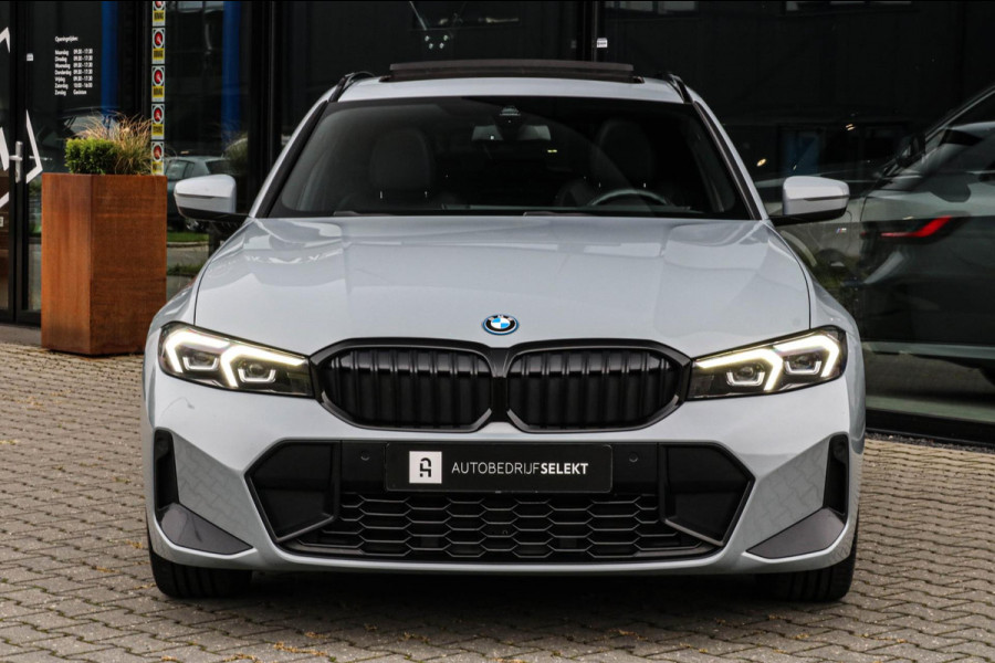 BMW 3 Serie Touring 320e - M-SPORT - PANO - CAMERA - BROOKLYN GREY BMW 3 Serie Touring 320e - M-SPORT - PANO - CAMERA - BROOKLYN GREY