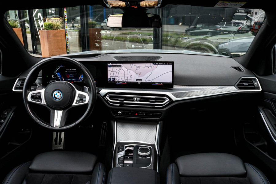 BMW 3 Serie Touring 320e - M-SPORT - PANO - CAMERA - BROOKLYN GREY BMW 3 Serie Touring 320e - M-SPORT - PANO - CAMERA - BROOKLYN GREY