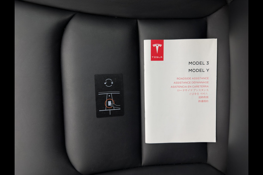 Tesla Model Y RWD 58 kWh [ 3-Fase ] {SOH-93%} (INCL-BTW) Aut. *PANO | AUTO-PILOT | LUXURY-LEATHER | TOP-VIEW | NAVI-FULLMAP | MATRIX-LED | DIGI-COCKPIT | KEYLESS | CAMERA | DAB+ | HEATED-COMFORTSEATS | PRIVACY-GLASS*