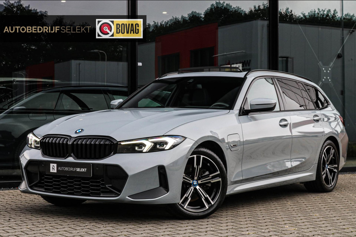 BMW 3 Serie Touring 320e - M-SPORT - PANO - CAMERA - BROOKLYN GREY