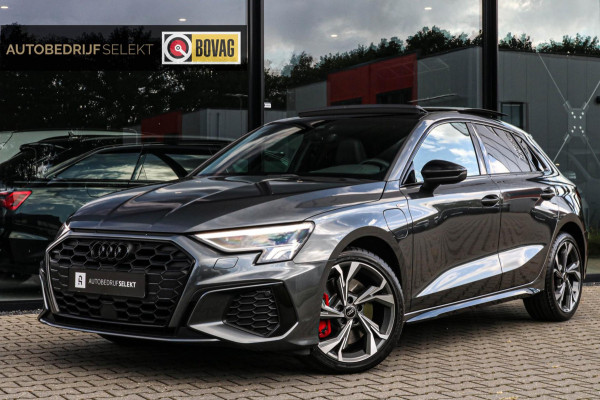 Audi A3 Sportback 45 TFSI e RS STOELEN - PANO - B&O - SFEER - CAMERA Audi A3 Sportback 45 TFSI e RS STOELEN - PANO - B&O - SFEER - CAMERA