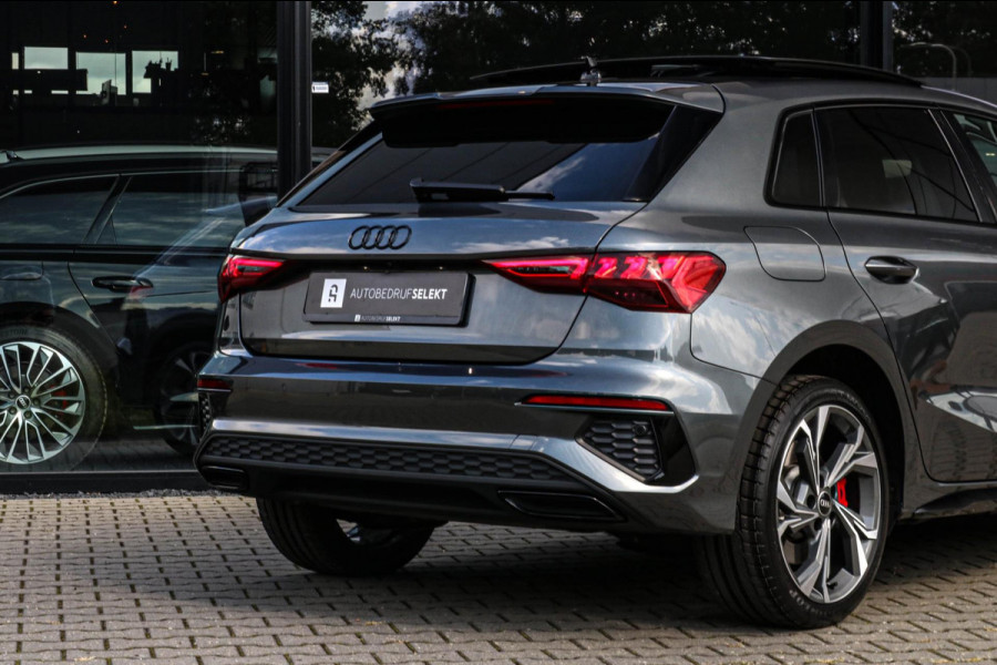 Audi A3 Sportback 45 TFSI e RS STOELEN - PANO - B&O - SFEER - CAMERA Audi A3 Sportback 45 TFSI e RS STOELEN - PANO - B&O - SFEER - CAMERA