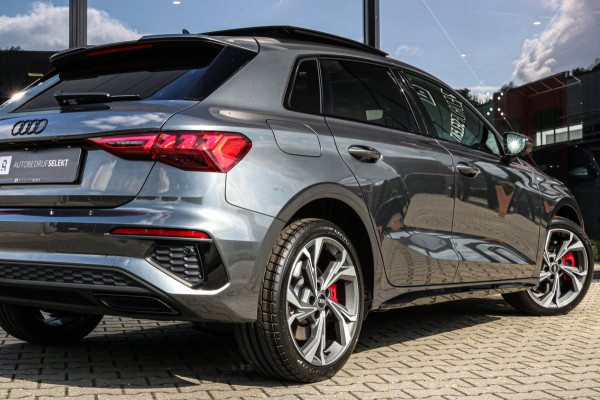 Audi A3 Sportback 45 TFSI e RS STOELEN - PANO - B&O - SFEER - CAMERA Audi A3 Sportback 45 TFSI e RS STOELEN - PANO - B&O - SFEER - CAMERA