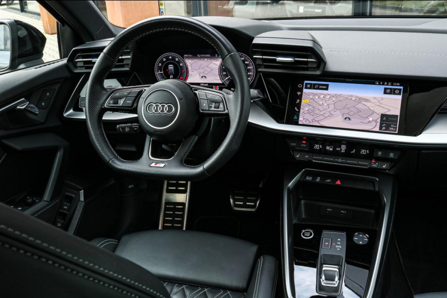 Audi A3 Sportback 45 TFSI e RS STOELEN - PANO - B&O - SFEER - CAMERA Audi A3 Sportback 45 TFSI e RS STOELEN - PANO - B&O - SFEER - CAMERA