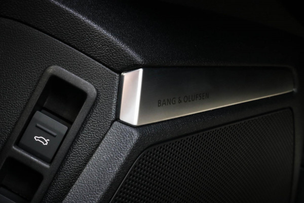 Audi A3 Sportback 45 TFSI e RS STOELEN - PANO - B&O - SFEER - CAMERA Audi A3 Sportback 45 TFSI e RS STOELEN - PANO - B&O - SFEER - CAMERA