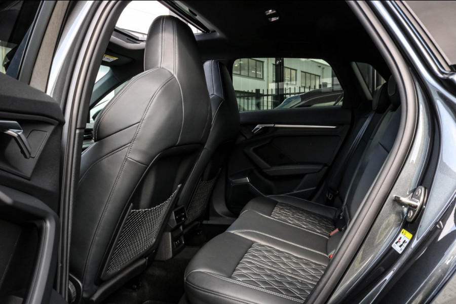 Audi A3 Sportback 45 TFSI e RS STOELEN - PANO - B&O - SFEER - CAMERA Audi A3 Sportback 45 TFSI e RS STOELEN - PANO - B&O - SFEER - CAMERA