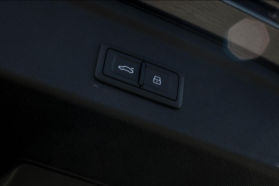 Audi A3 Sportback 45 TFSI e RS STOELEN - PANO - B&O - SFEER - CAMERA Audi A3 Sportback 45 TFSI e RS STOELEN - PANO - B&O - SFEER - CAMERA