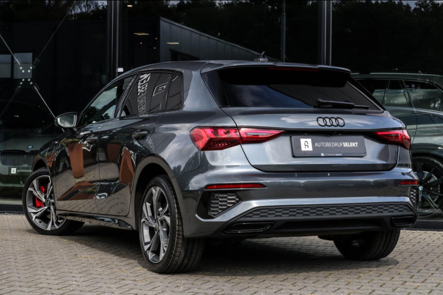 Audi A3 Sportback 45 TFSI e RS STOELEN - PANO - B&O - SFEER - CAMERA Audi A3 Sportback 45 TFSI e RS STOELEN - PANO - B&O - SFEER - CAMERA
