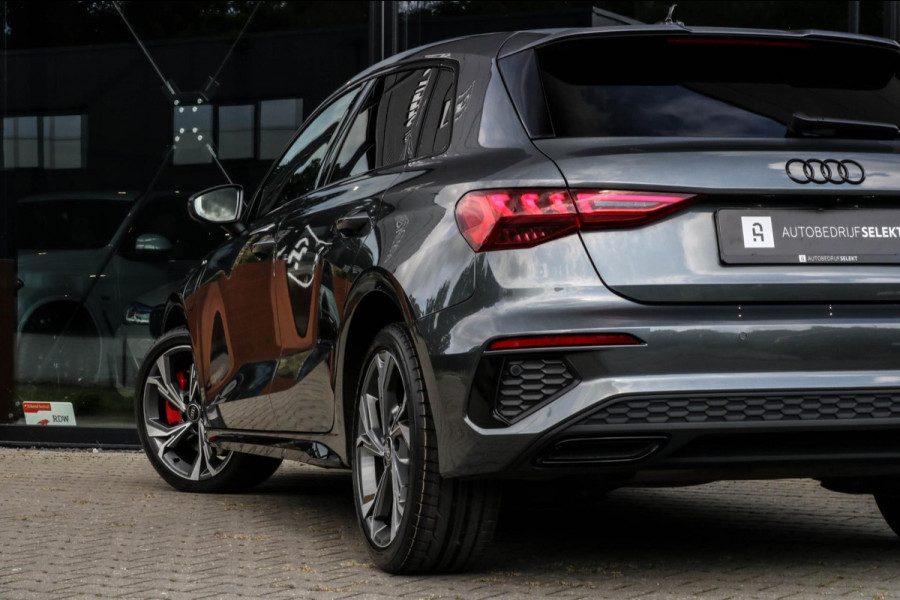 Audi A3 Sportback 45 TFSI e RS STOELEN - PANO - B&O - SFEER - CAMERA Audi A3 Sportback 45 TFSI e RS STOELEN - PANO - B&O - SFEER - CAMERA