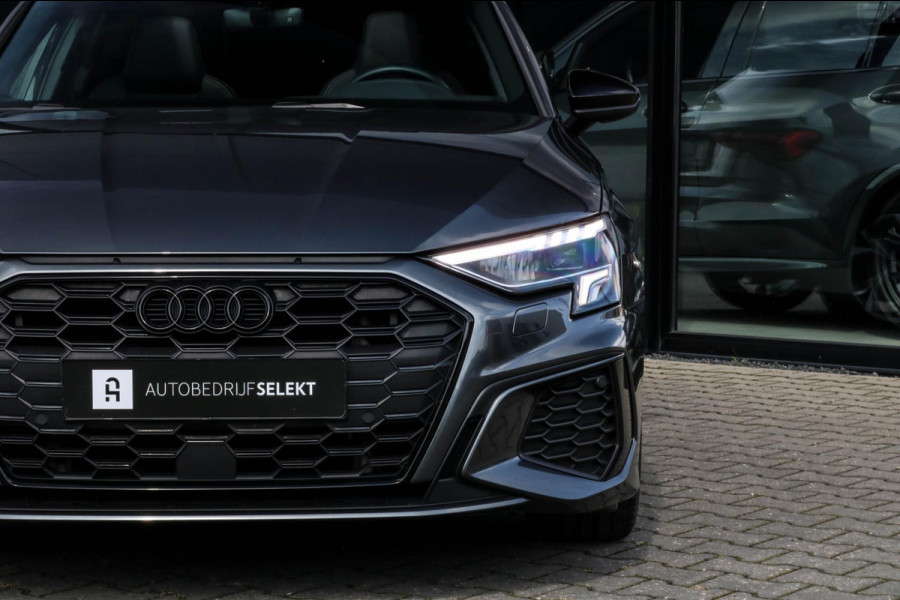 Audi A3 Sportback 45 TFSI e RS STOELEN - PANO - B&O - SFEER - CAMERA Audi A3 Sportback 45 TFSI e RS STOELEN - PANO - B&O - SFEER - CAMERA