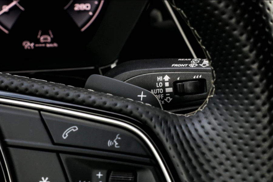 Audi A3 Sportback 45 TFSI e RS STOELEN - PANO - B&O - SFEER - CAMERA Audi A3 Sportback 45 TFSI e RS STOELEN - PANO - B&O - SFEER - CAMERA