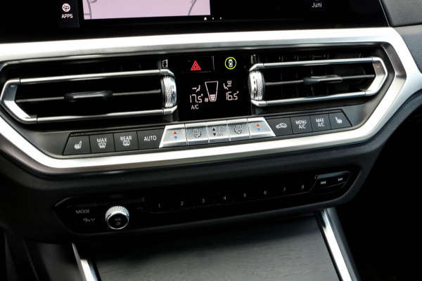 BMW 3 Serie Touring 330e xDrive - TREKHAAK - 360 CAMERA