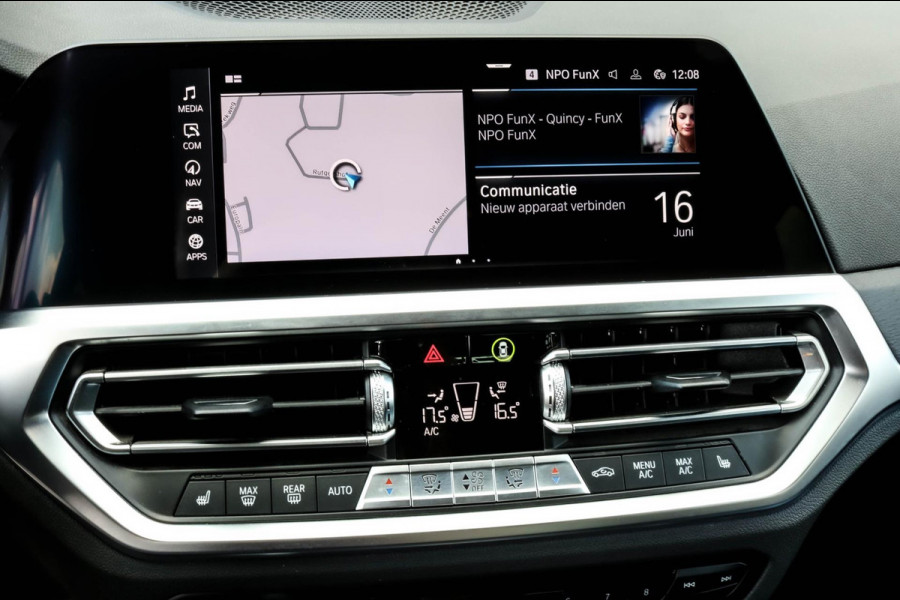 BMW 3 Serie Touring 330e xDrive - TREKHAAK - 360 CAMERA