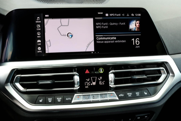 BMW 3 Serie Touring 330e xDrive - TREKHAAK - 360 CAMERA