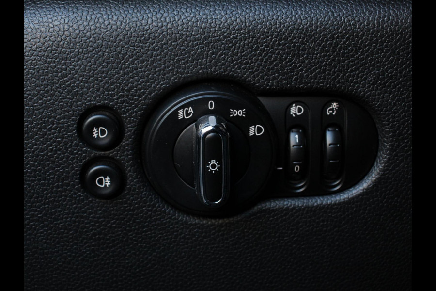 MINI Mini 1.5 136pk Cooper Chili | Climate control | Cruise control | Lichtmetalen velgen 17" | Stoelverwarming | Led