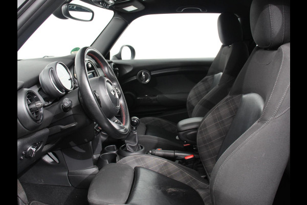 MINI Mini 1.5 136pk Cooper Chili | Climate control | Cruise control | Lichtmetalen velgen 17" | Stoelverwarming | Led