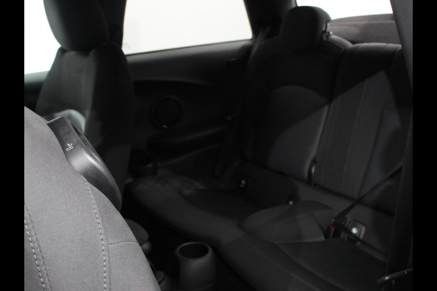 MINI Mini 1.5 136pk Cooper Chili | Climate control | Cruise control | Lichtmetalen velgen 17" | Stoelverwarming | Led